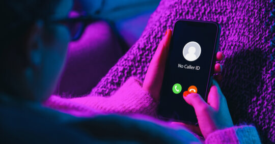 smartphone with no caller ID screen